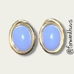Vintage Trifari Gold-Tone Clip-On Earrings – Violet Cabochon